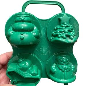 Unused Vintage Christmas Theme Set of 4 Jello Jigglers Mold